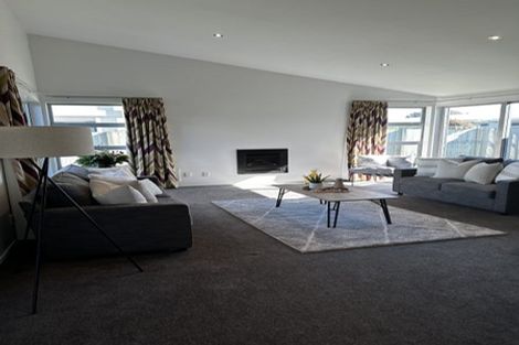 Photo of property in 15 Shalimar Place, Huntington, Hamilton, 3210