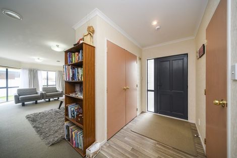 Photo of property in 5 Lancewood Lane, Roslyn, Palmerston North, 4414