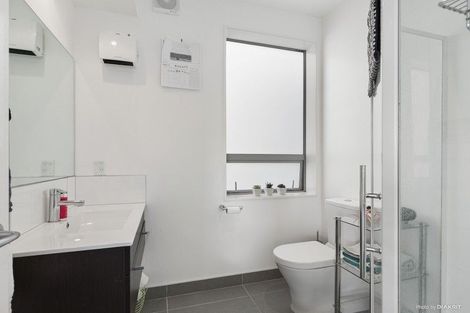 Photo of property in 71 Tiketike Way, Brooklyn, Wellington, 6021