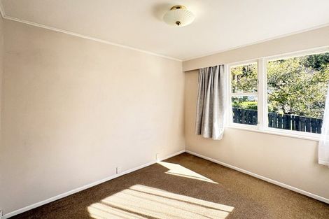 Photo of property in 1 Holmes Grove, Naenae, Lower Hutt, 5011