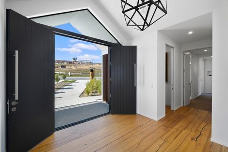 Photo of property in 3 Little Alpha Loop, Wanaka, 9305