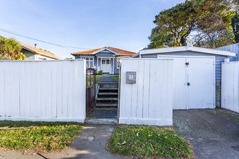 Photo of property in 64 Cumnor Terrace, Woolston, Christchurch, 8023