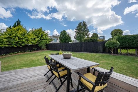 Photo of property in 2/300 Rangatira Road, Beach Haven, Auckland, 0626