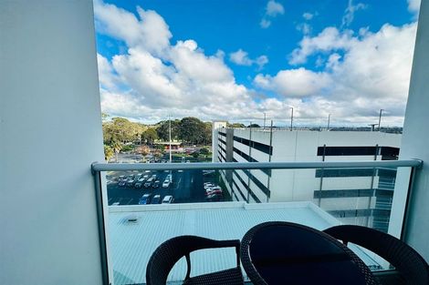 Photo of property in 501/17 Osterley Way, Manukau, Auckland, 2104