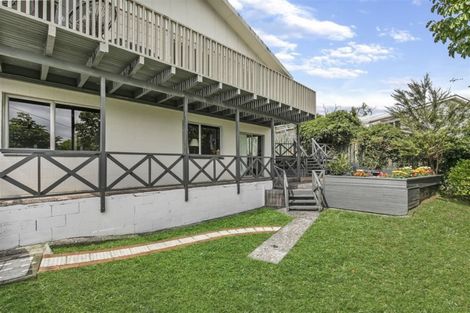 Photo of property in 2/16 Stanley Road, Glenfield, Auckland, 0629