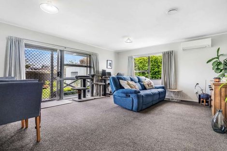 Photo of property in 2/6 Short Street, Papakura, 2110