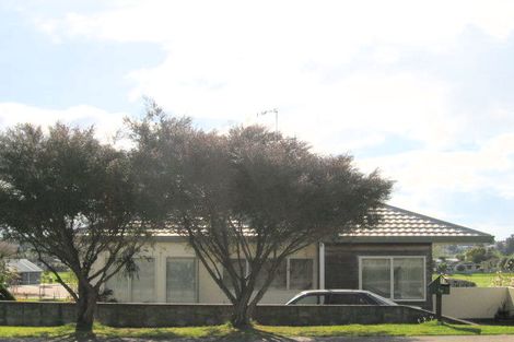 Photo of property in 64 Carlton Street, Bellevue, Tauranga, 3110