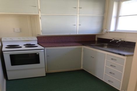 Photo of property in 90-92 Strand Crescent, Naenae, Lower Hutt, 5011