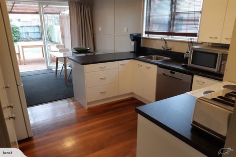 Photo of property in 28 Avro Crescent, Hornby, Christchurch, 8042