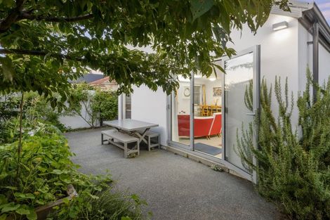 Photo of property in 64 Hewitts Road, Merivale, Christchurch, 8014
