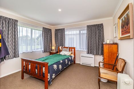 Photo of property in 2 Ivy Lane, Ohau, 5570