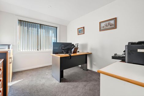 Photo of property in 23 Kereru Crescent, Wanaka, 9305