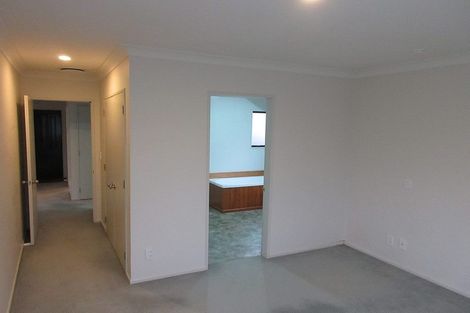 Photo of property in 15u6 Glanmire Road, Newlands, Wellington, 6037