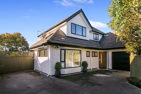 Photo of property in 17 Hinau Street, Woburn, Lower Hutt, 5010