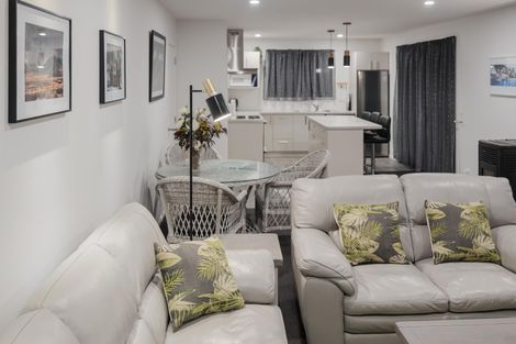 Photo of property in 10 Bute Street, Moeraki, 9482