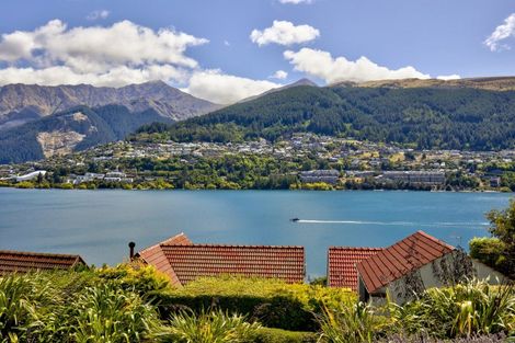 Photo of property in 415 Peninsula Road, Kelvin Heights, Queenstown, 9300