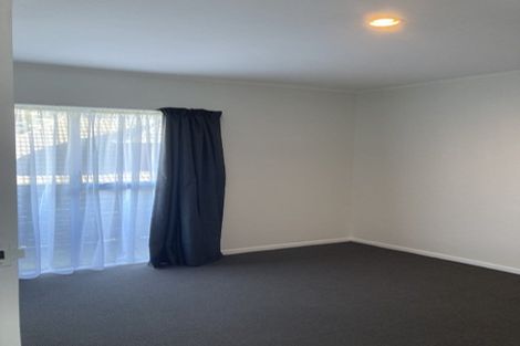 Photo of property in 105f2 Apu Crescent, Lyall Bay, Wellington, 6022