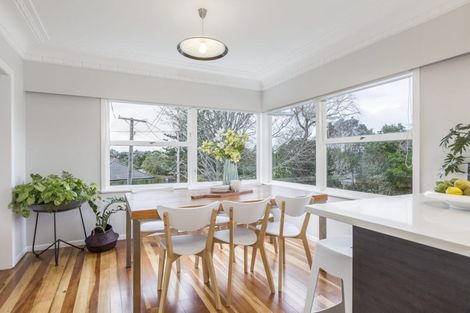 Photo of property in 27 Renata Crescent, Te Atatu Peninsula, Auckland, 0610