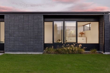 Photo of property in 6 Stackbrae Avenue, Wanaka, 9305