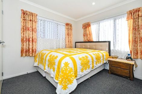 Photo of property in 5d Clendon Place, Manurewa, Auckland, 2102
