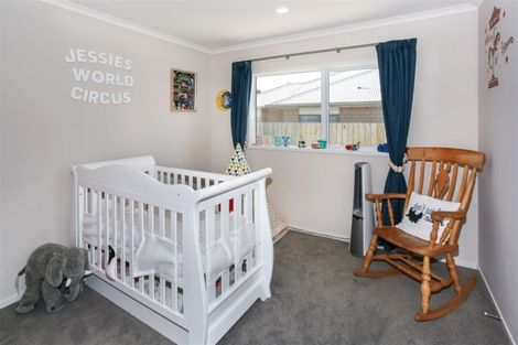 Photo of property in 1 Rees Way, Tuakau, 2121