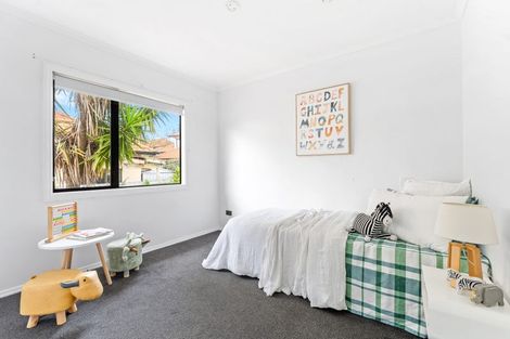 Photo of property in 42 Parkwood Crescent, Gulf Harbour, Whangaparaoa, 0930