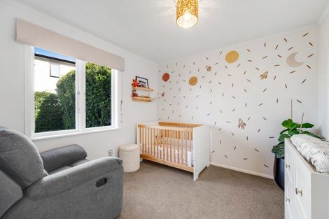Photo of property in 2/12 Pandora Place, Pakuranga, Auckland, 2010