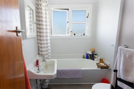 Photo of property in 1 Renwick Street, Seddon, 7210