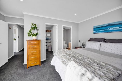 Photo of property in 32 Larlin Drive, Hawera, 4675