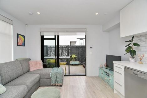 Photo of property in 8/10 New Brighton Road, Shirley, Christchurch, 8061