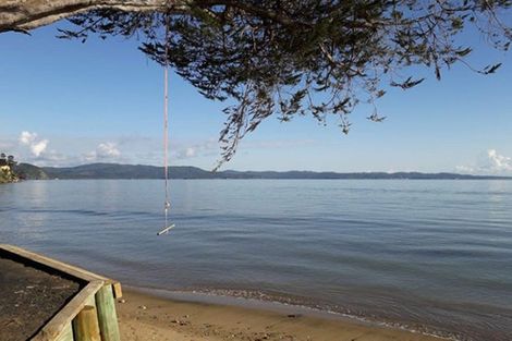 Photo of property in 10 Mackinnon Road, Manukau Heads, Waiuku, 2684