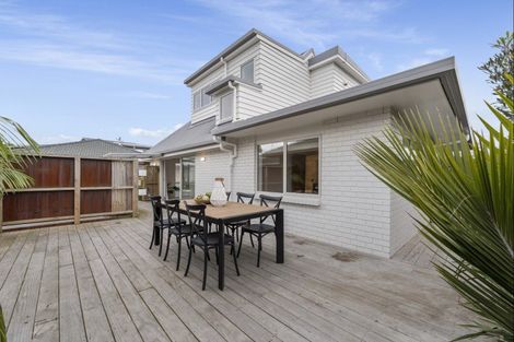 Photo of property in 2/8 Terrace Avenue, Mount Maunganui, 3116