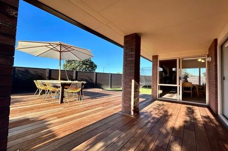 Photo of property in 2 Grevillea Place, Mount Maunganui, 3116