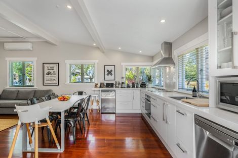 Photo of property in 2 Tennyson Street, Northcote Point, Auckland, 0627