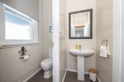 Photo of property in 25 Queen Street, Westport, 7825