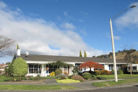 Photo of property in 1 D'arcy Place, Taradale, Napier, 4112