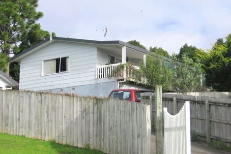 Photo of property in 16 Kearney Place, Massey, Auckland, 0614