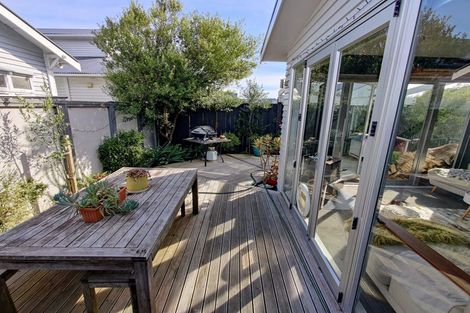 Photo of property in 17 Kedah Street, Miramar, Wellington, 6022