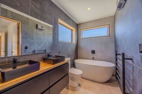 Photo of property in 41 Mount Linton Avenue, Wanaka, 9305