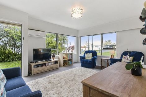 Photo of property in 10/126 Lynwood Road, New Lynn, Auckland, 0600