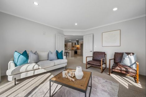 Photo of property in 4 Frederick Place, Whalers Gate, New Plymouth, 4310