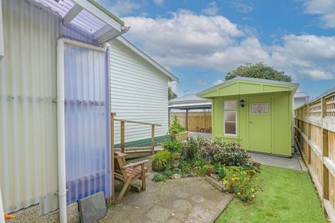 Photo of property in 8 Cuba Street, Takaro, Palmerston North, 4412