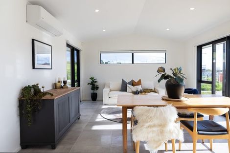 Photo of property in 10 Barrance Avenue, Rototuna North, 3210