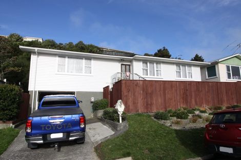 Photo of property in 47 Link Road, Newlands, Wellington, 6037