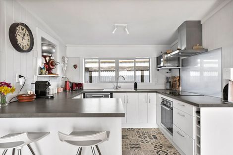 Photo of property in 805 Queen Street, Thames, 3500
