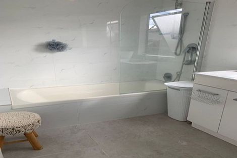 Photo of property in 2/116 Bucklands Beach Road, Bucklands Beach, Auckland, 2012