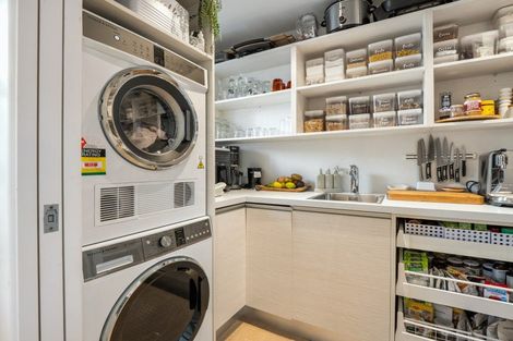 Photo of property in 28 Rita Street, Mount Maunganui, 3116