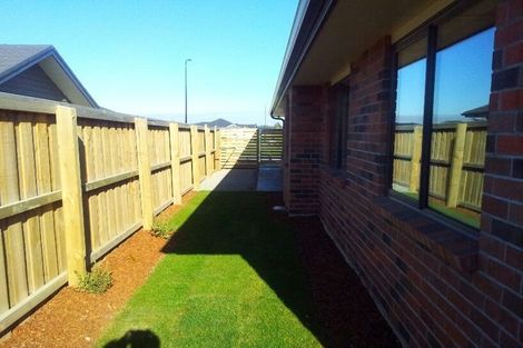 Photo of property in 37 Faringdon Boulevard, Rolleston, 7615