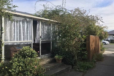 Photo of property in 72 Waratah Street, Avondale, Christchurch, 8061