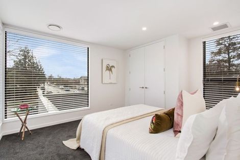 Photo of property in 79 Fendalton Road, Fendalton, Christchurch, 8014